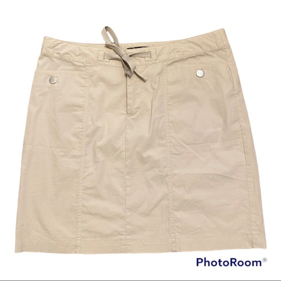 Eddie Bauer khaki skirt with drawstring and front patch pockets - Picture 1 of 10